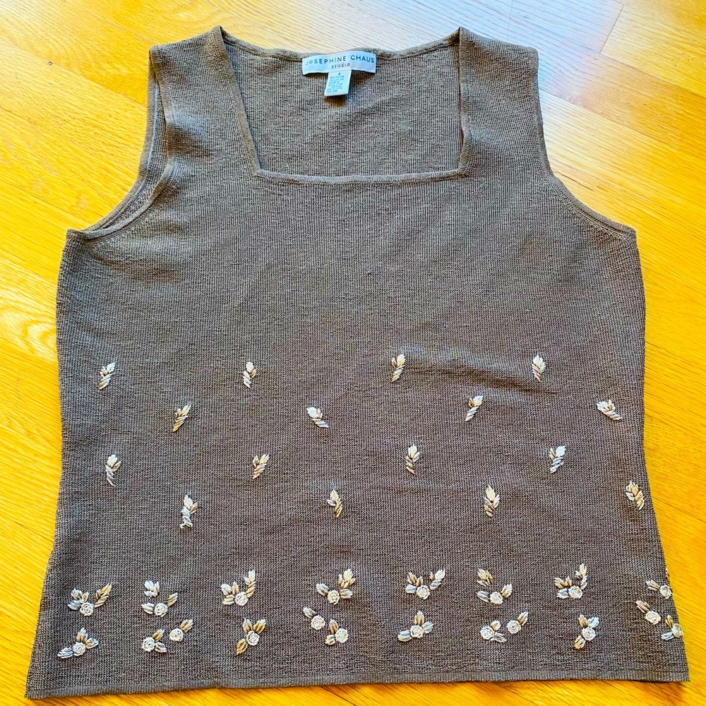 Knit top - sleeveless